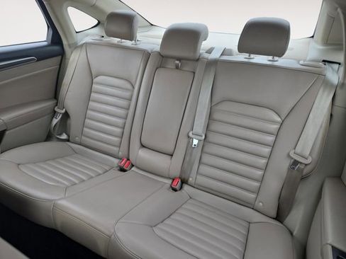 Used 2020 Ford Fusion SEL image 13