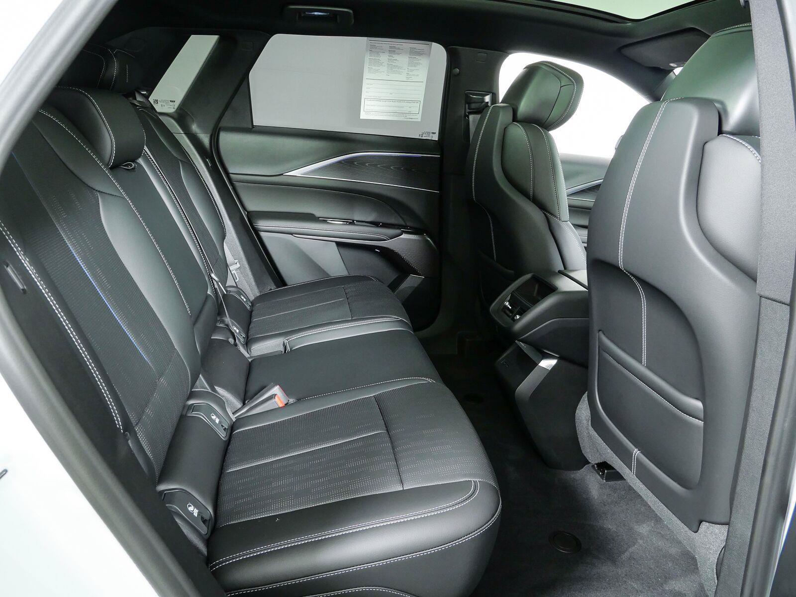Used 2026 Cadillac Lyriq Sport RWD image 24