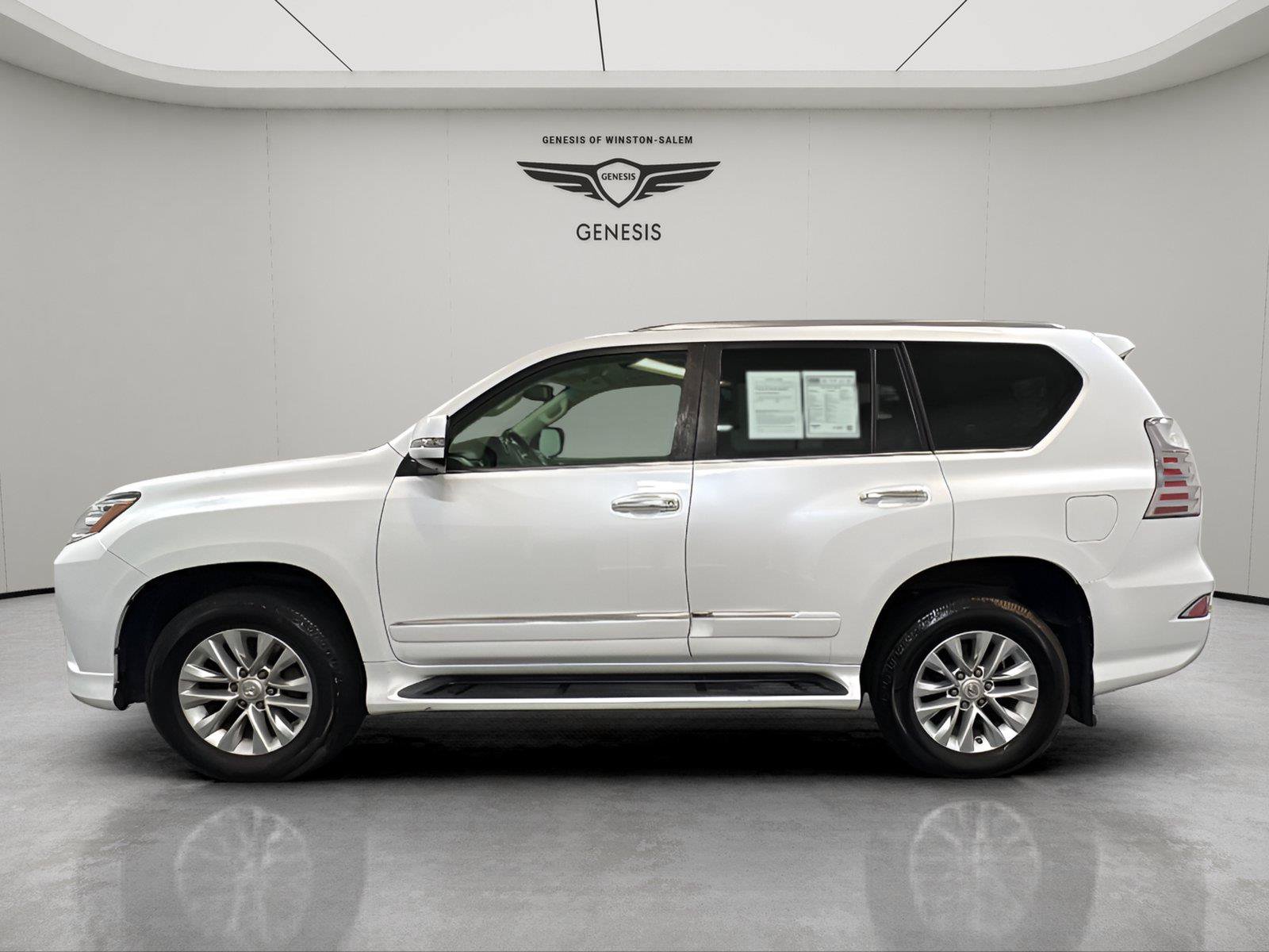 Used 2019 Lexus GX 460 Premium w/ Premium Package AWD/4WD image 2