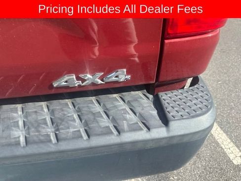 Used 2017 Nissan Titan S AWD/4WD image 16
