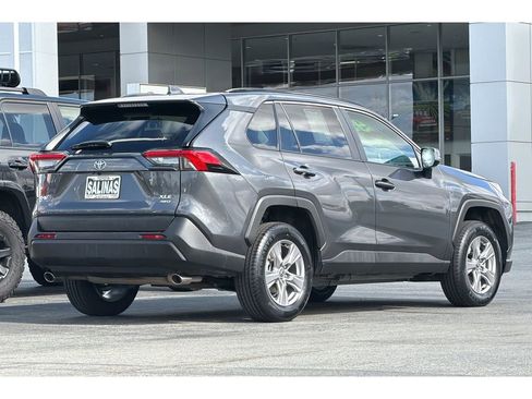 Used 2025 Toyota RAV4 XLE AWD/4WD image 4