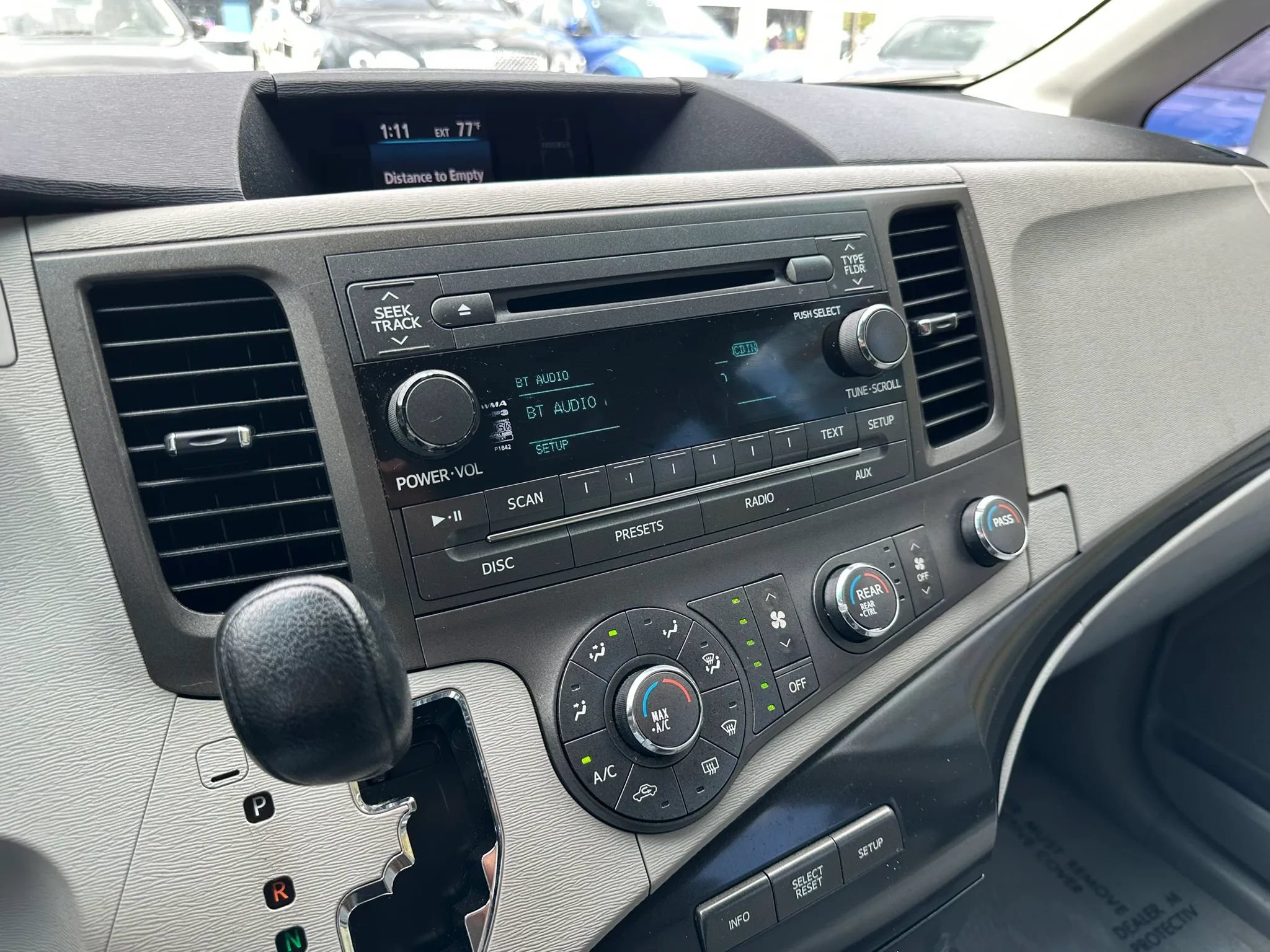 Used 2011 Toyota Sienna LE FWD image 21