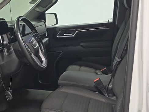 Used 2025 GMC Sierra 1500 Elevation AWD/4WD image 5