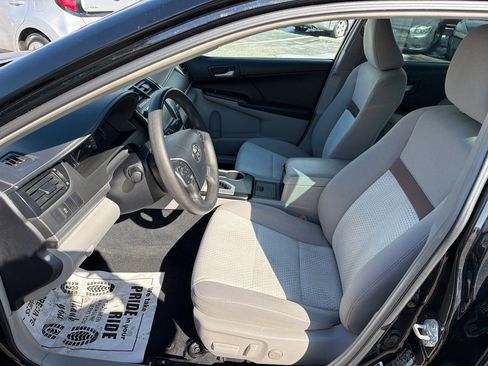 Used 2012 Toyota Camry LE image 16