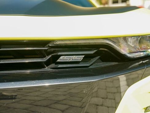 Used 2019 Chevrolet Camaro SS image 44