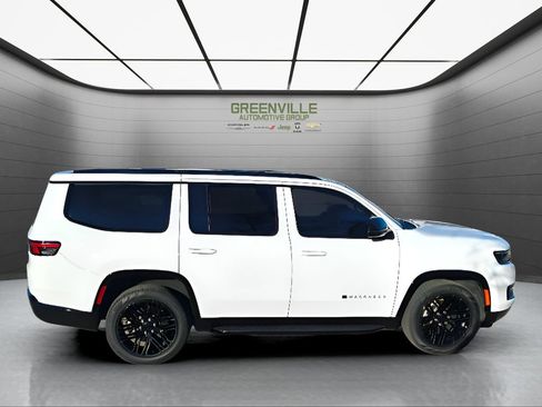 Used 2024 Jeep Wagoneer Series II RWD image 10