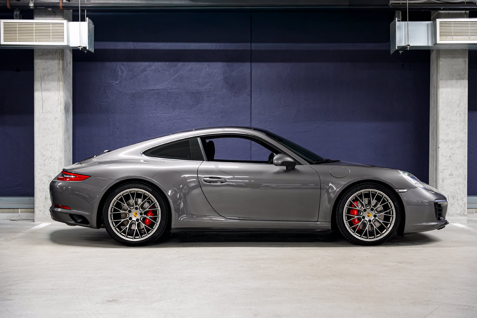 Used 2019 Porsche 911 Carrera 4S AWD/4WD image 2