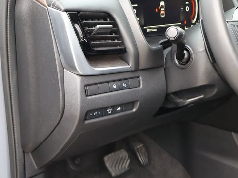 Used 2023 Nissan Rogue Platinum w/ Platinum Premium Package FWD image 23