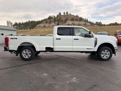 Used 2026 Ford F250 XLT AWD/4WD image 5