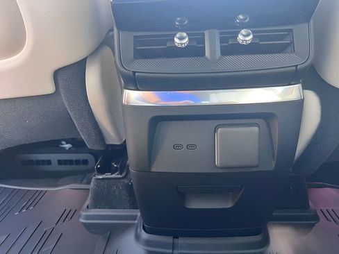 New 2026 Cadillac Vistiq Luxury image 32