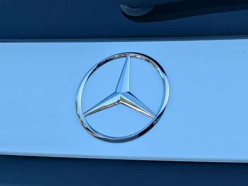 Used 2026 Mercedes-Benz GLC 300 image 13