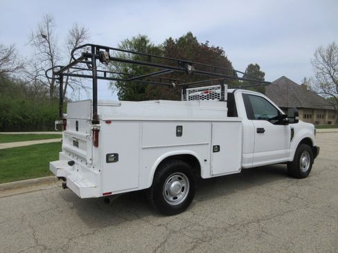 Used 2018 Ford F350 XL w/ Power Equipment Group RWD image 8