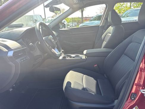 New 2026 Nissan Altima 2.5 SV FWD image 10