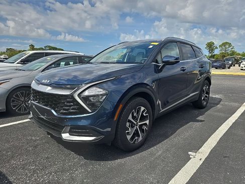 Certified 2023 Kia Sportage EX AWD/4WD image 4