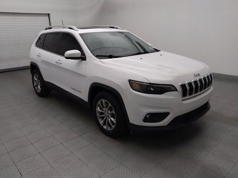 Used 2019 Jeep Cherokee Latitude Plus w/ Comfort/Convenience Group FWD image 13