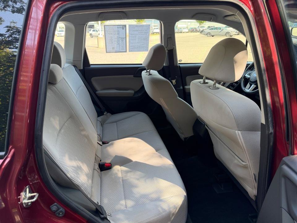 Used 2018 Subaru Forester 2.5i AWD/4WD image 33