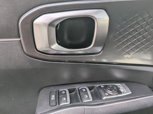 Used 2025 Kia Sorento S w/ Panoramic Sunroof Package AWD/4WD image 24