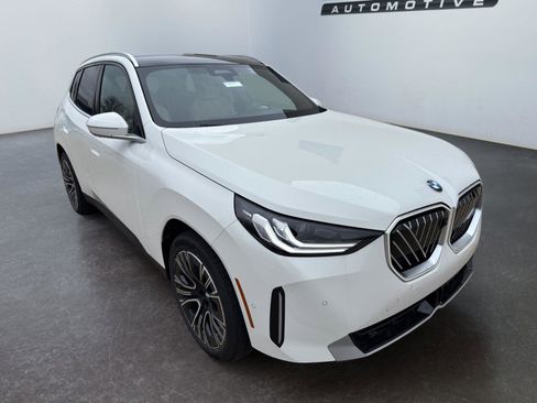 New 2026 BMW X3 xDrive30 w/ Premium Package image 11