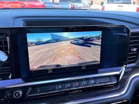 Used 2024 Chevrolet Silverado 2500 LT image 15