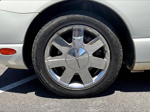 Used 2002 Ford Thunderbird RWD image 8