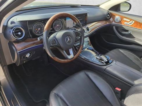 Used 2017 Mercedes-Benz E 300 image 7