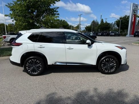 Certified 2026 Nissan Rogue Platinum AWD/4WD image 4