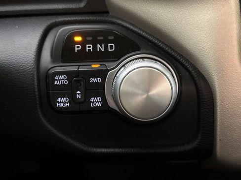 Used 2019 RAM 1500 Laramie AWD/4WD image 21
