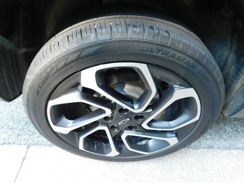 Used 2025 Chevrolet Trax RS w/ Driver Confidence Package FWD image 7