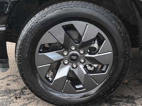 Used 2025 Ford F150 Lightning Flash image 5