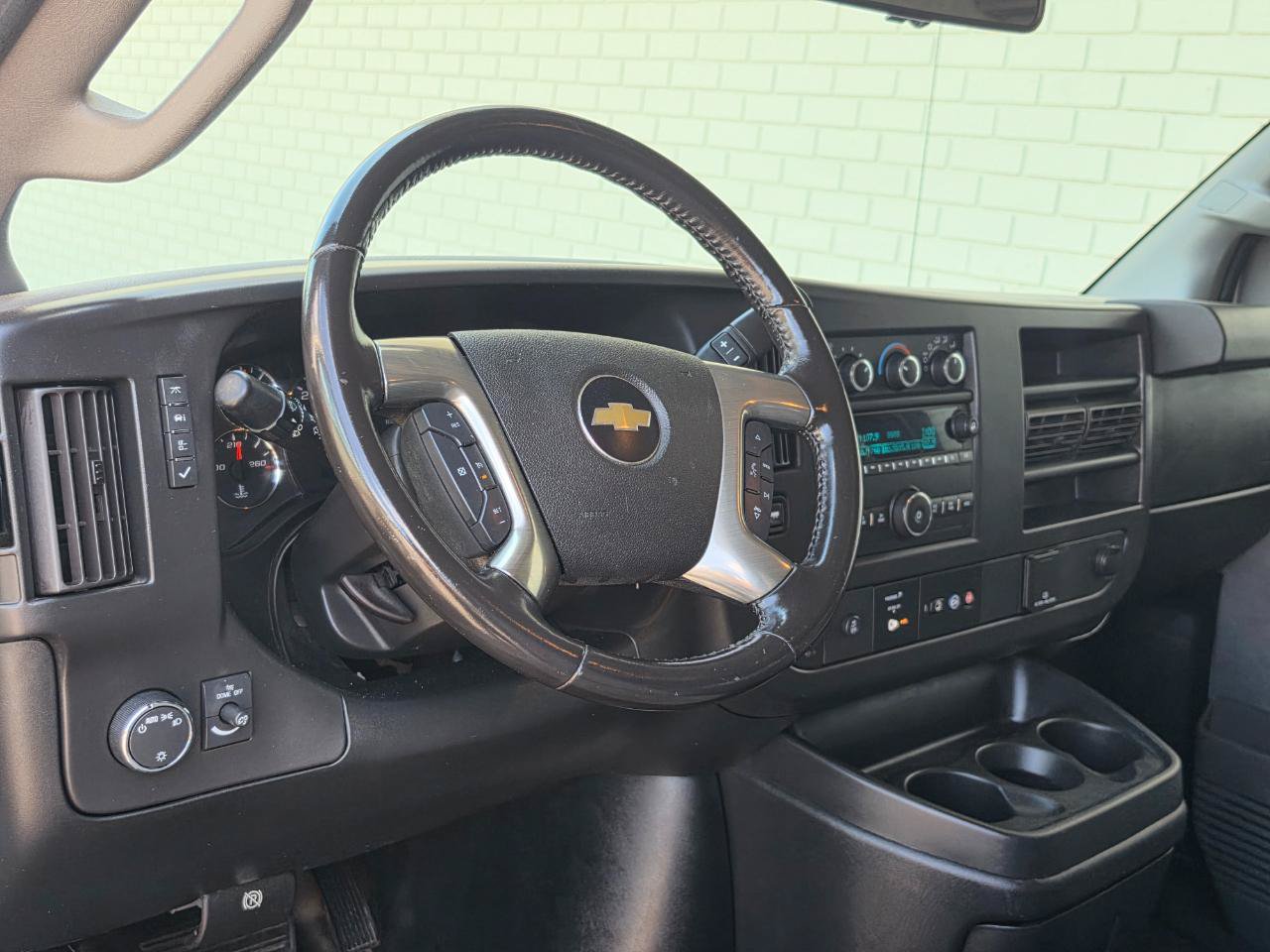 Used 2017 Chevrolet Express 2500 RWD image 11