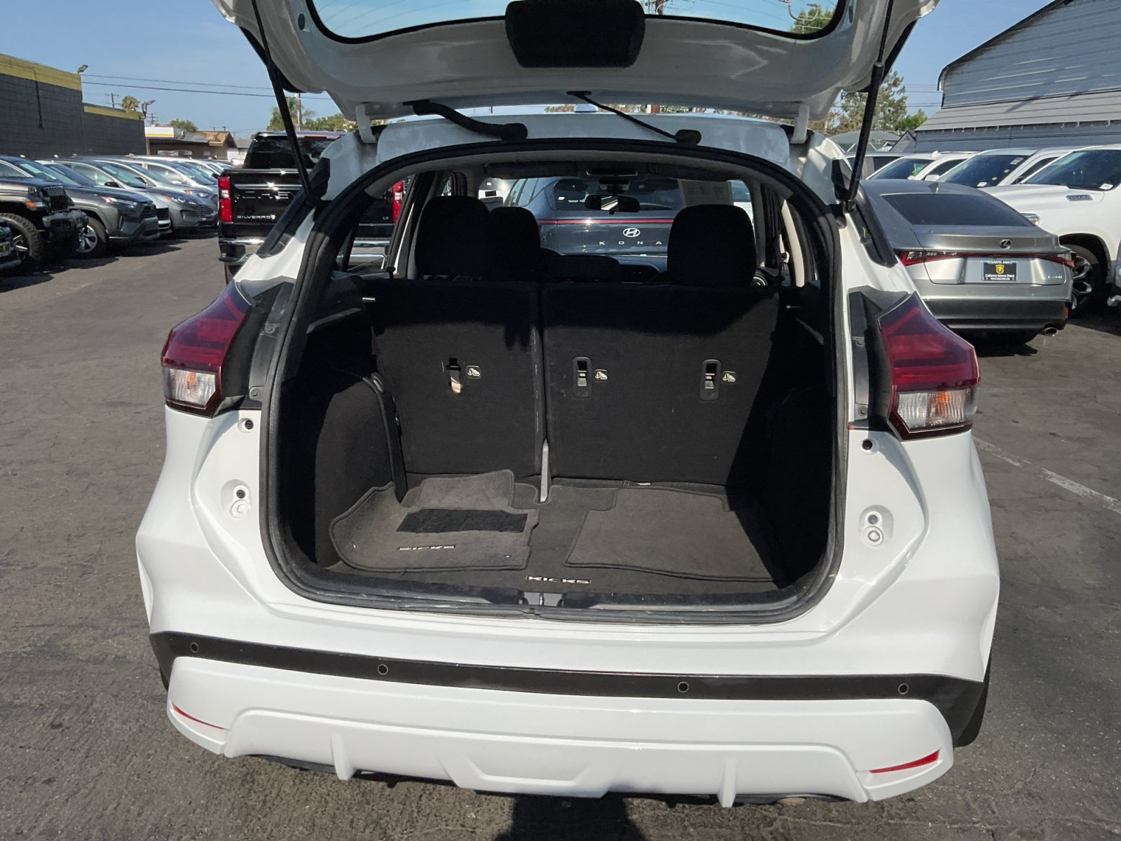 Used 2022 Nissan Kicks S FWD image 22