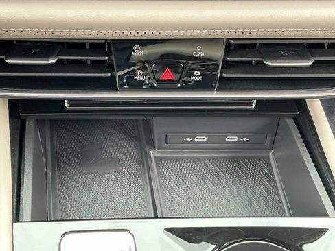 Certified 2024 Volkswagen Atlas SE w/ Black Wheel Package FWD image 25