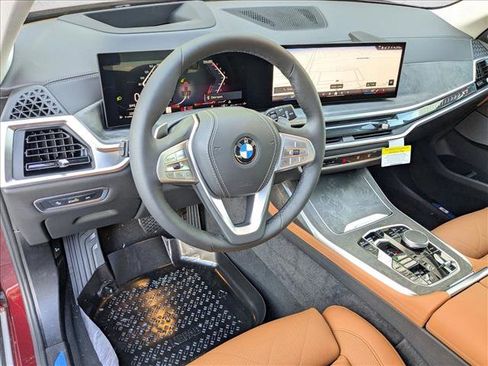 New 2026 BMW X7 xDrive40i w/ Premium Package image 3
