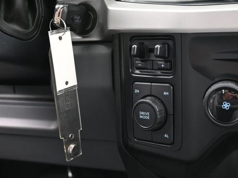 Used 2023 Ford F350 XL image 34