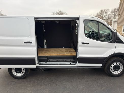 Used 2024 Ford Transit 250 T-250 130 Low Rf 9070 GVWR RW w/ Load Area Protection Package image 29