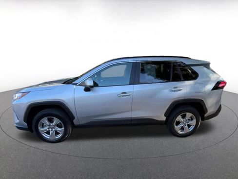Used 2025 Toyota RAV4 XLE image 9