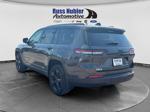 Used 2024 Jeep Grand Cherokee L Limited w/ Black Appearance Package AWD/4WD image 3