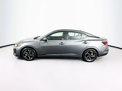 Used 2024 Nissan Sentra SV image 4
