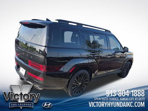 Used 2024 Hyundai Santa Fe Calligraphy FWD image 5