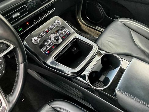 Used 2021 Lincoln Nautilus AWD w/ Equipment Group 101A image 16