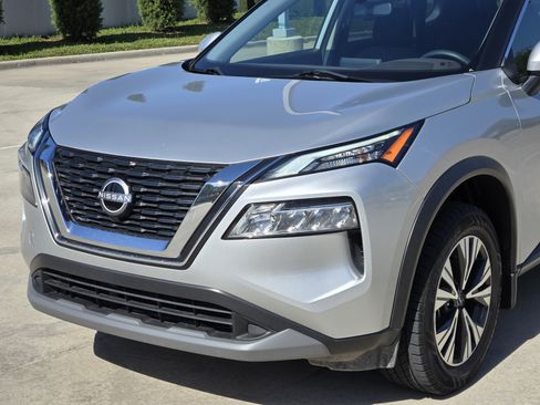 Used 2023 Nissan Rogue SV AWD/4WD image 12