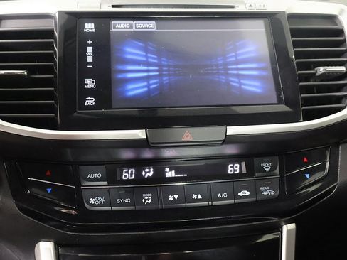 Used 2017 Honda Accord EX-L image 36