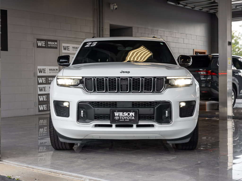 Used 2023 Jeep Grand Cherokee L Overland AWD/4WD image 3