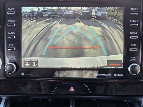 Used 2021 Toyota Venza LE image 15