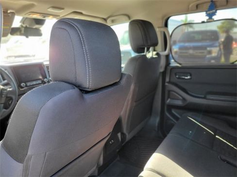 Used 2022 Nissan Frontier SV w/ Technology Package image 10