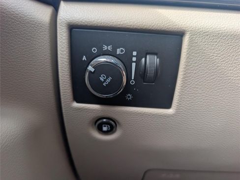 Used 2021 Jeep Grand Cherokee Laredo AWD/4WD image 21