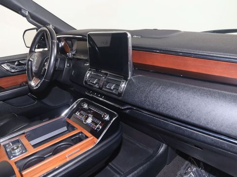 Used 2020 Lincoln Navigator Reserve AWD/4WD image 41