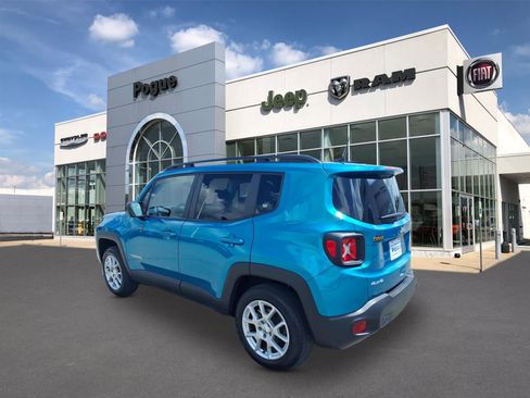 Used 2022 Jeep Renegade Latitude w/ Convenience Group AWD/4WD image 3