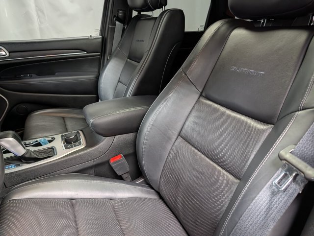 Used 2021 Jeep Grand Cherokee Summit AWD/4WD image 10