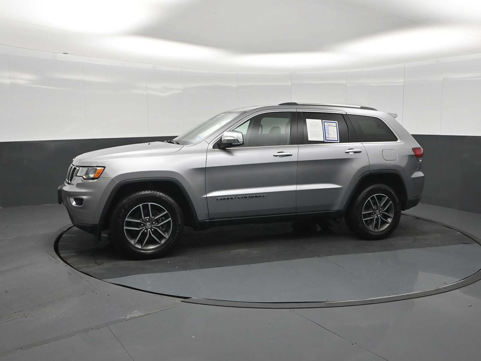 Used 2021 Jeep Grand Cherokee Limited w/ Luxury Group II AWD/4WD image 4